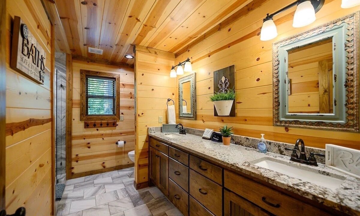 Photo of Bathroom in Hochatown