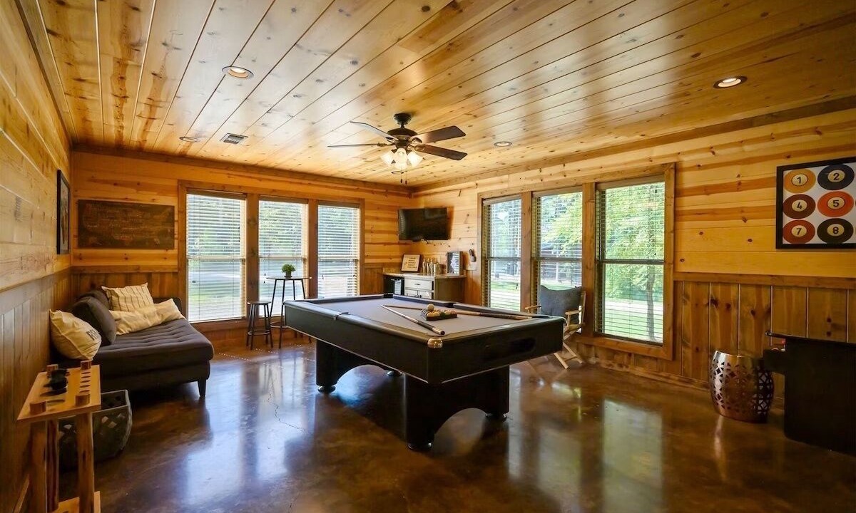 Photo of Bedroom in Hochatown