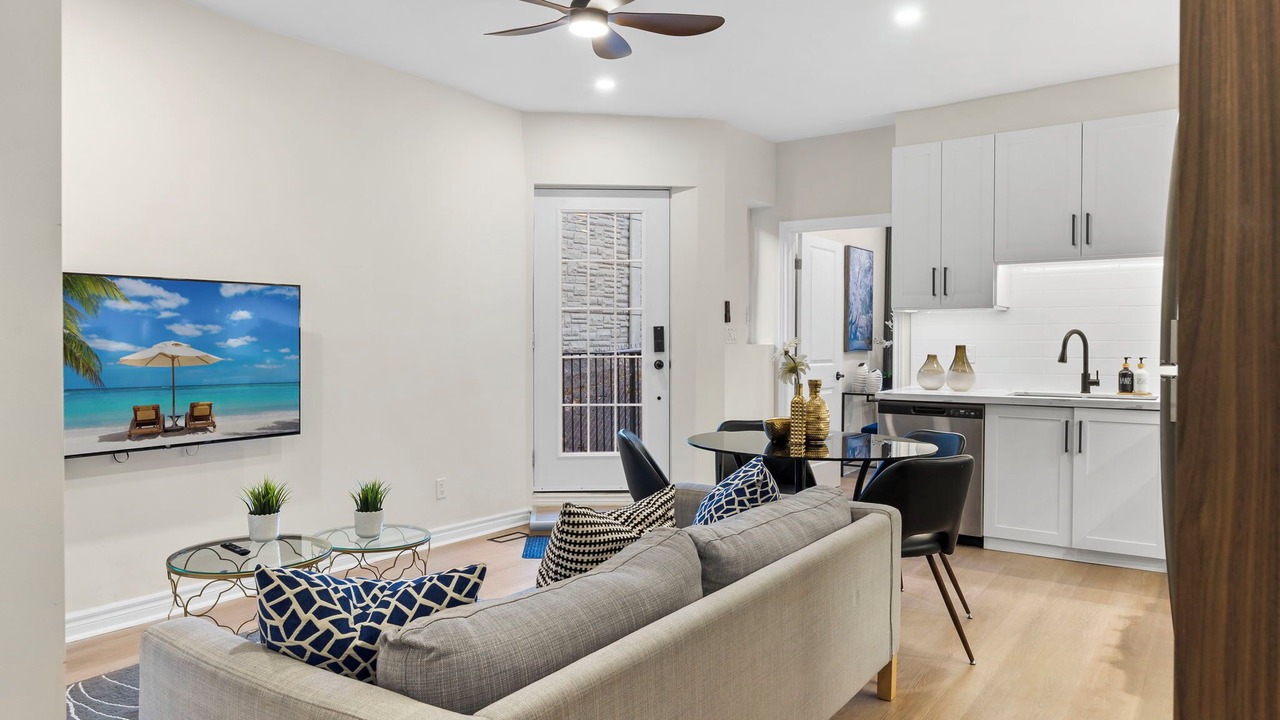 Photo of Livingroom in High Park North