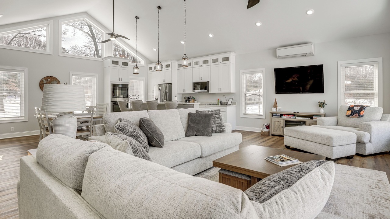 Photo of Livingroom in Louisa
