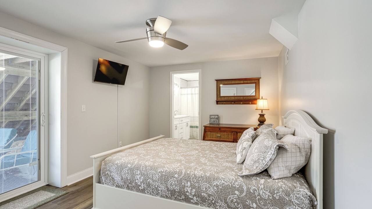 Photo of Bedroom in Louisa