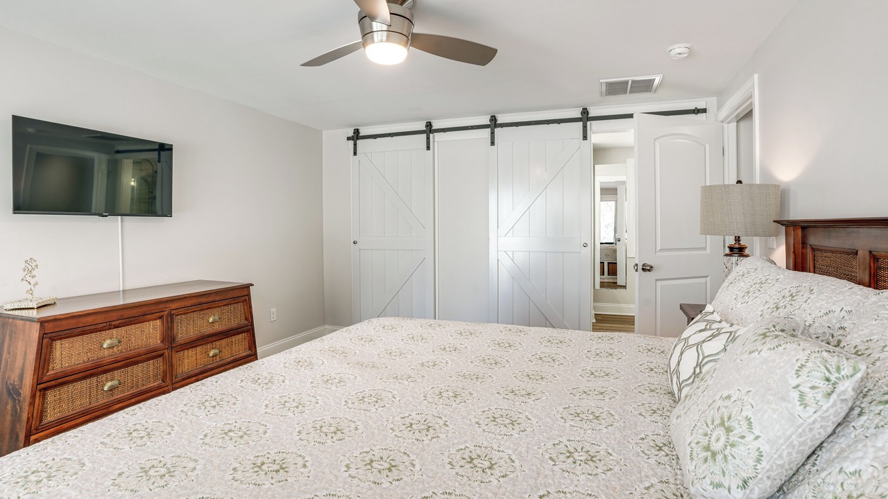 Photo of Bedroom in Louisa