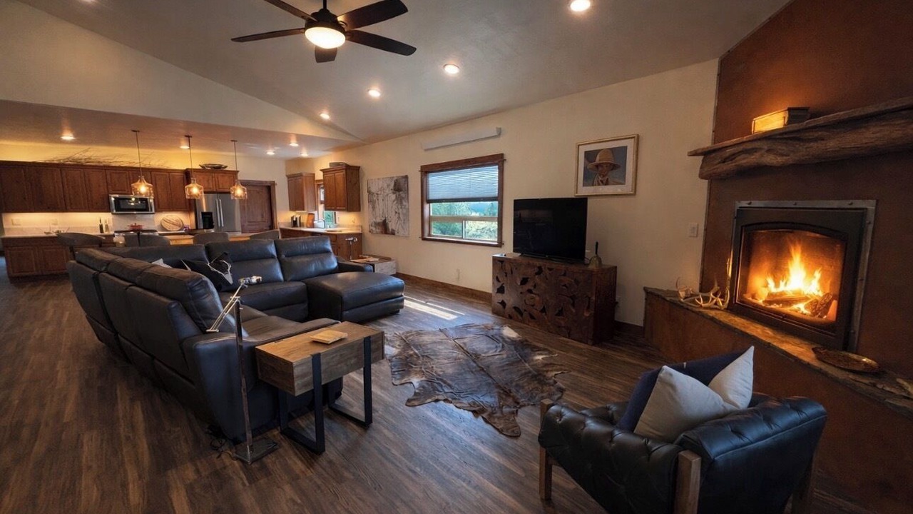 Photo of Livingroom in Thayne
