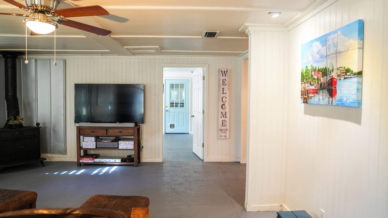 Photo of Livingroom in Apalachicola