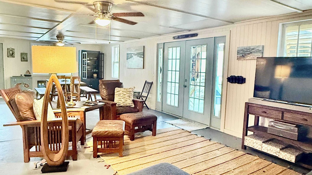 Photo of Livingroom in Apalachicola