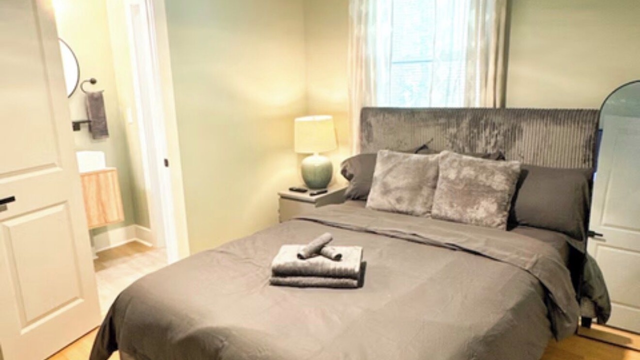 Photo of Bedroom in Collier Heights