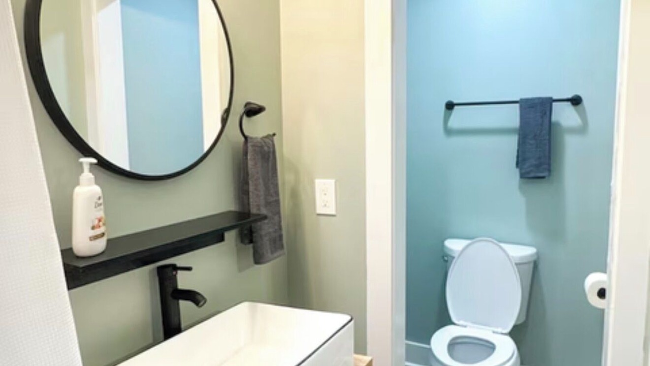 Photo of Bathroom in Collier Heights