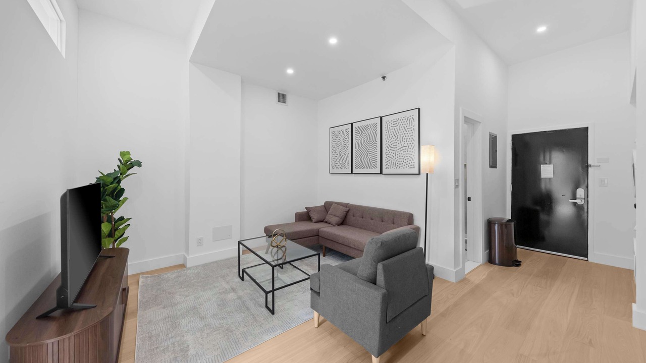Photo of Livingroom in Ukrainian Village