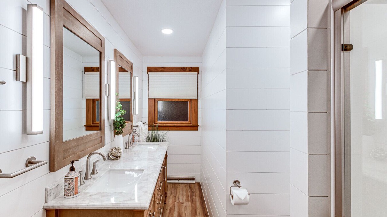Photo of Bathroom in Brainerd