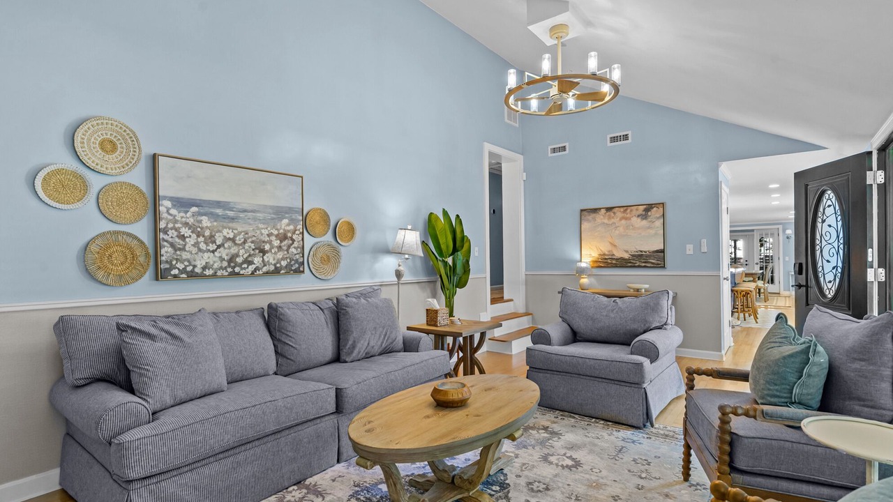 Photo of Livingroom in Jamestown Shores