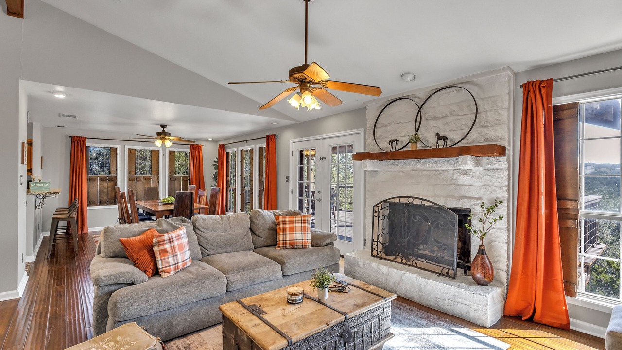 Photo of Livingroom in Austin
