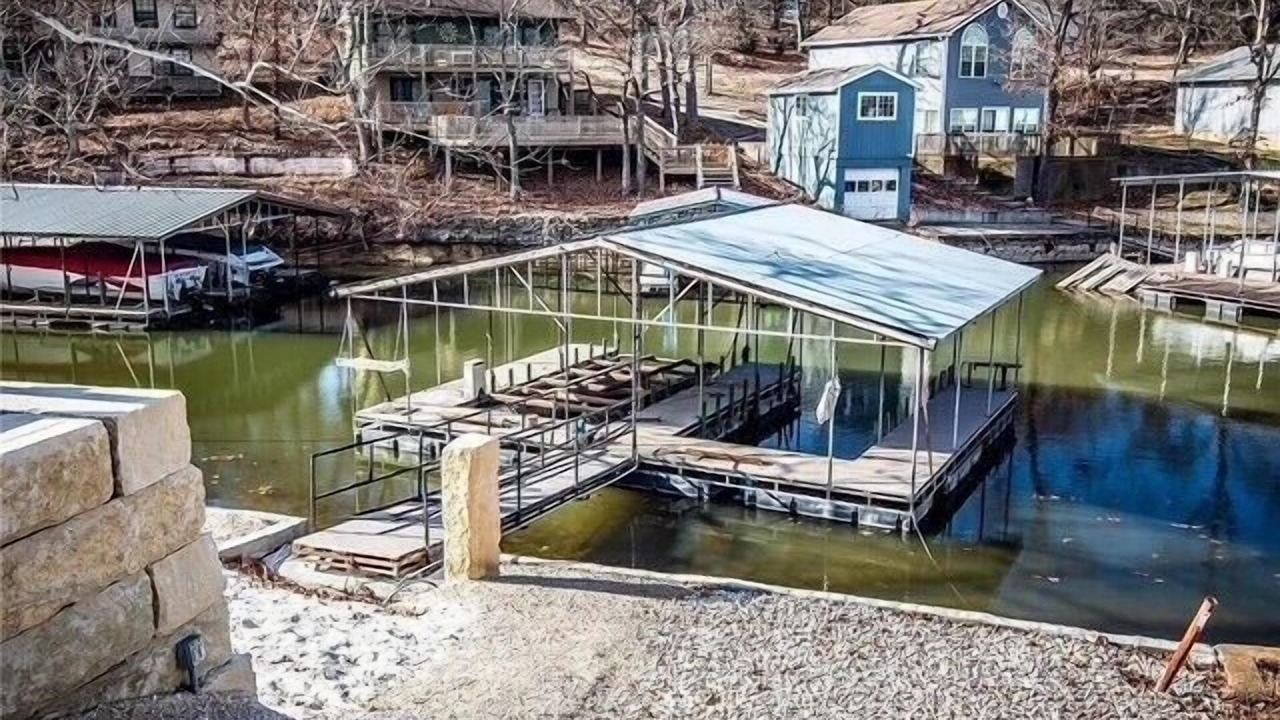 Photo of Outdoor in Roach