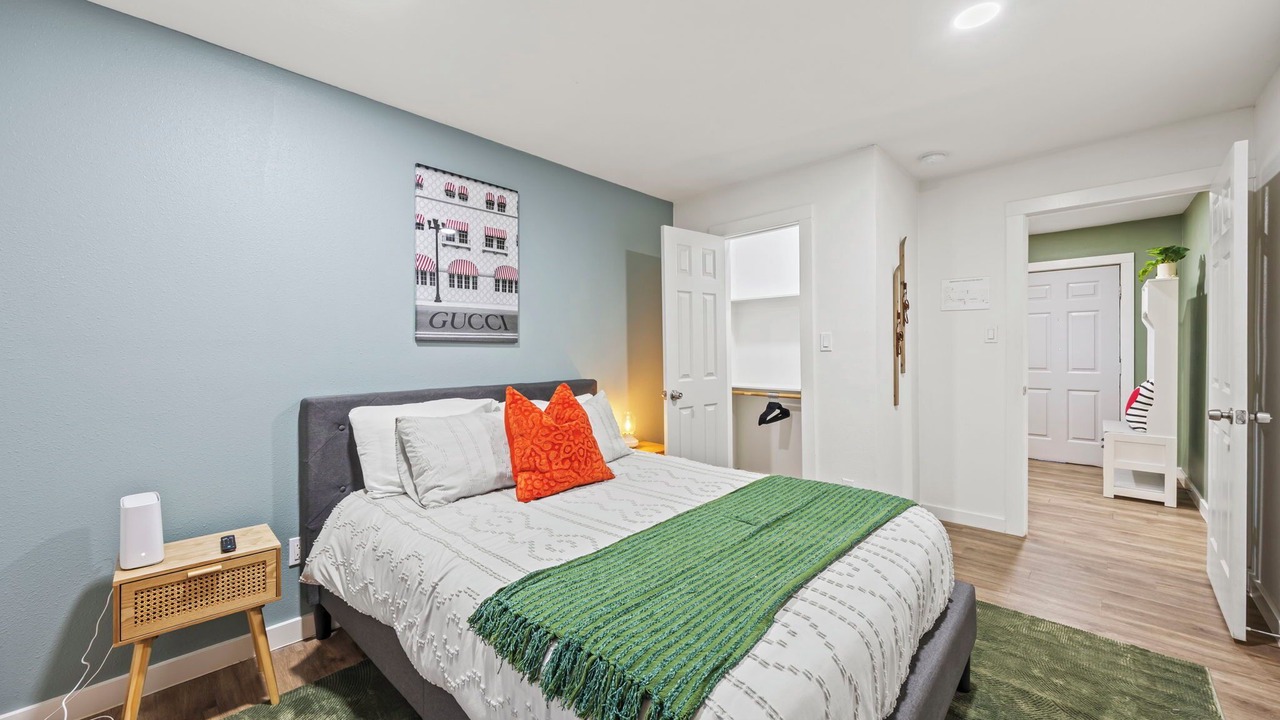 Photo of Bedroom in Haltom City