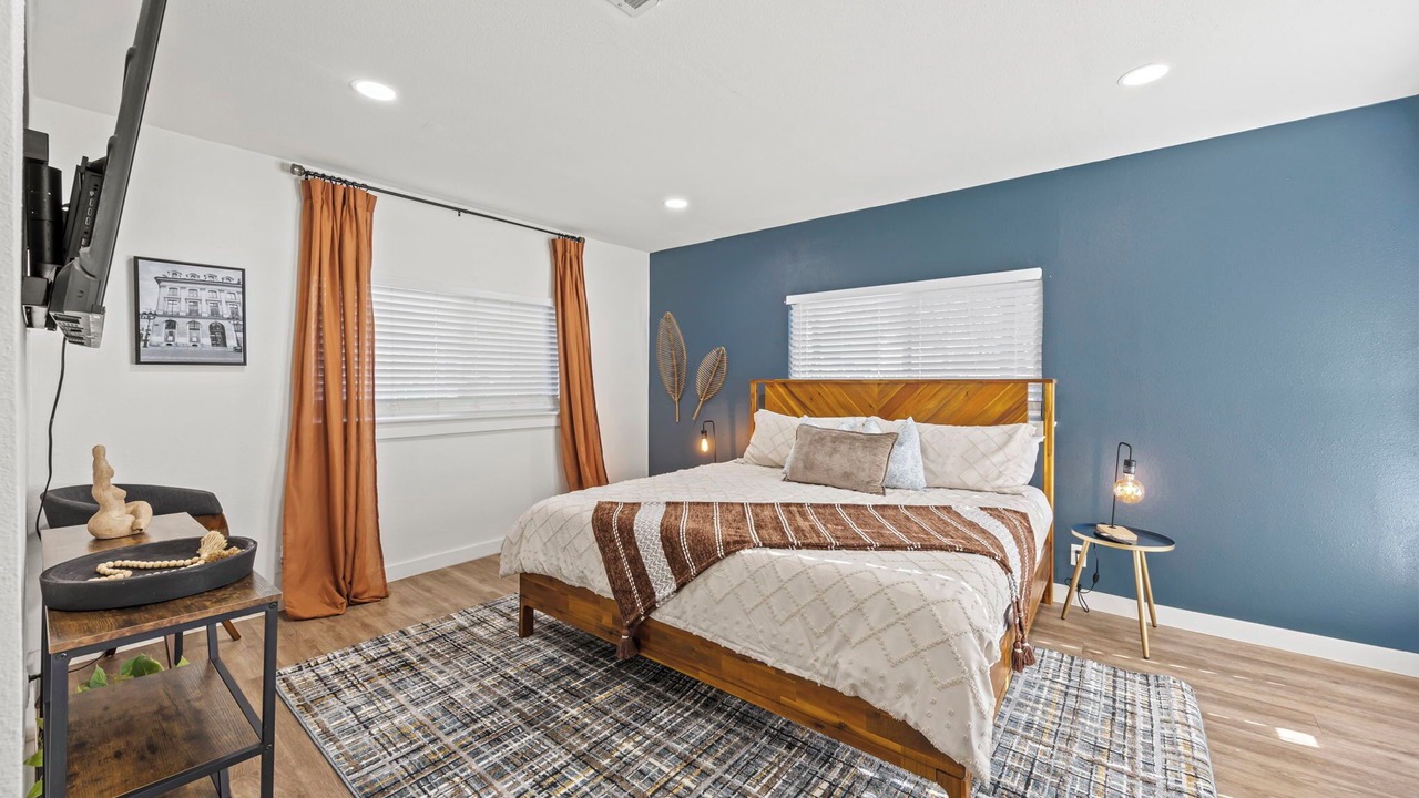 Photo of Bedroom in Haltom City