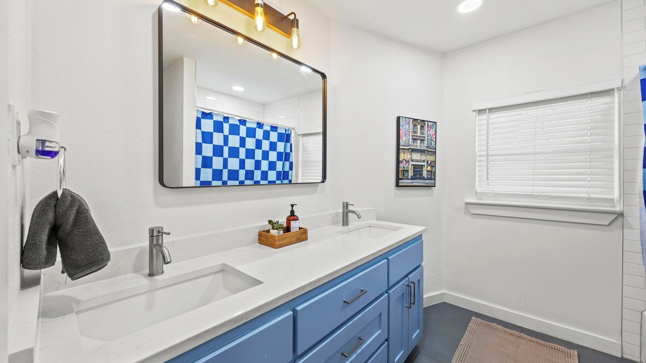 Photo of Bathroom in Haltom City