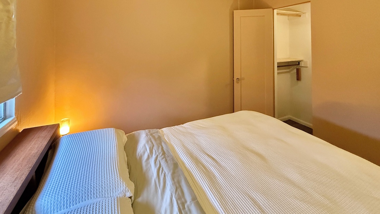 Photo of Bedroom in SeaTac