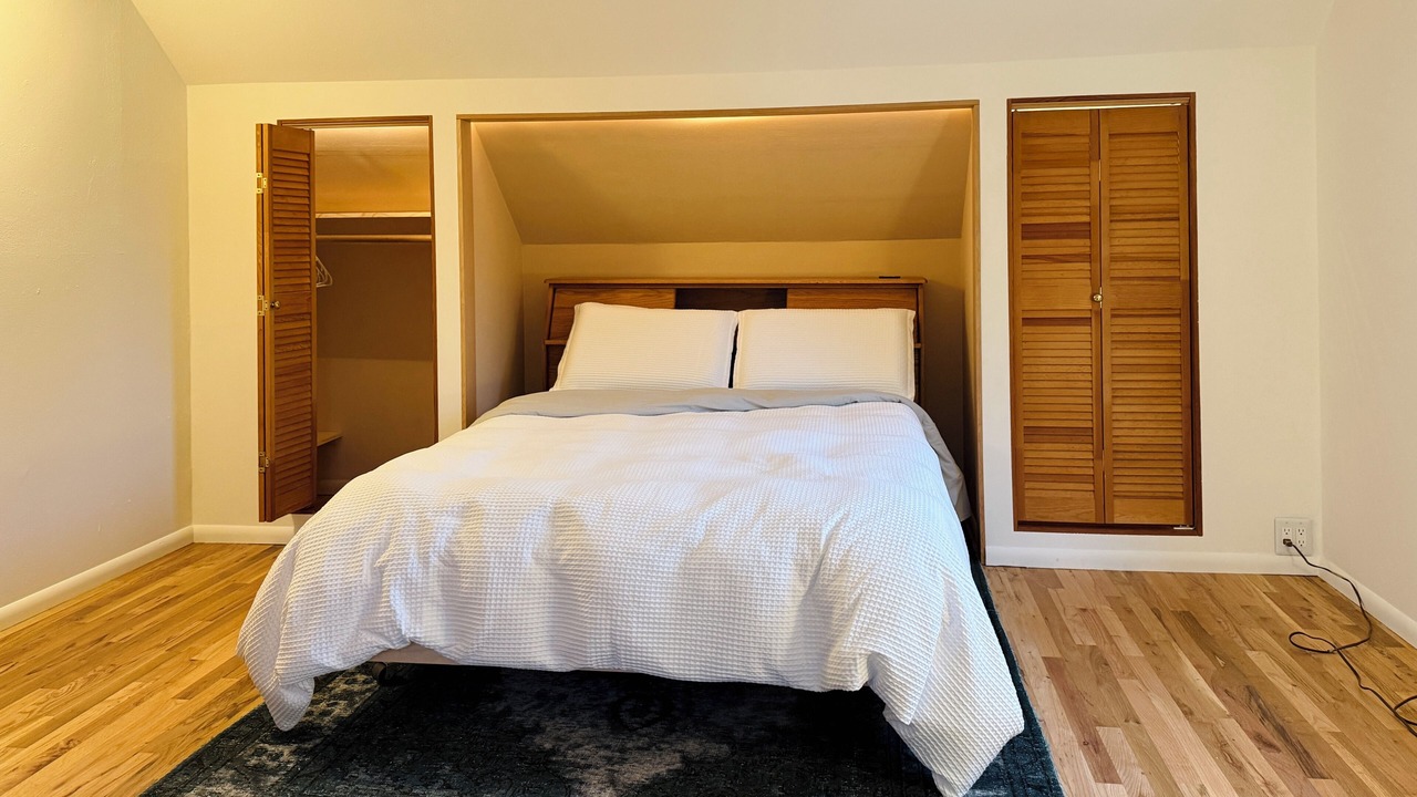 Photo of Bedroom in SeaTac