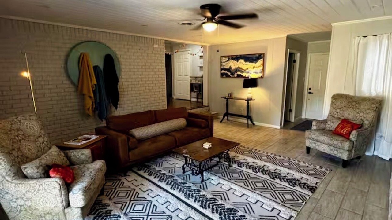 Photo of Livingroom in Pine Bluff
