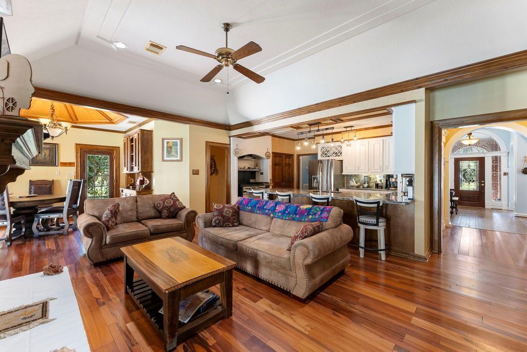Photo of Livingroom in The Woodlands