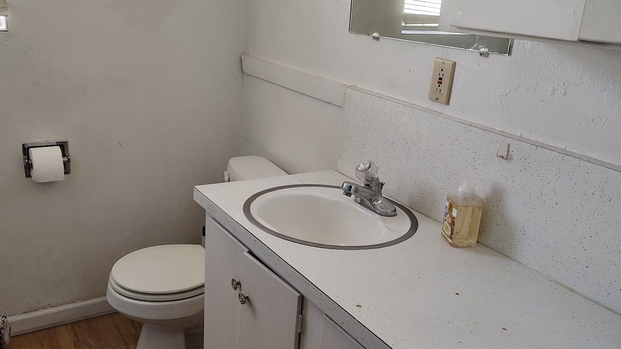 Photo of Bathroom in Stinnett