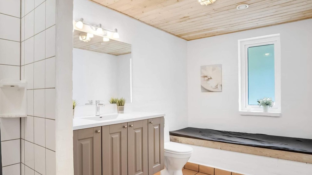 Photo of Bathroom in Vrist Strand