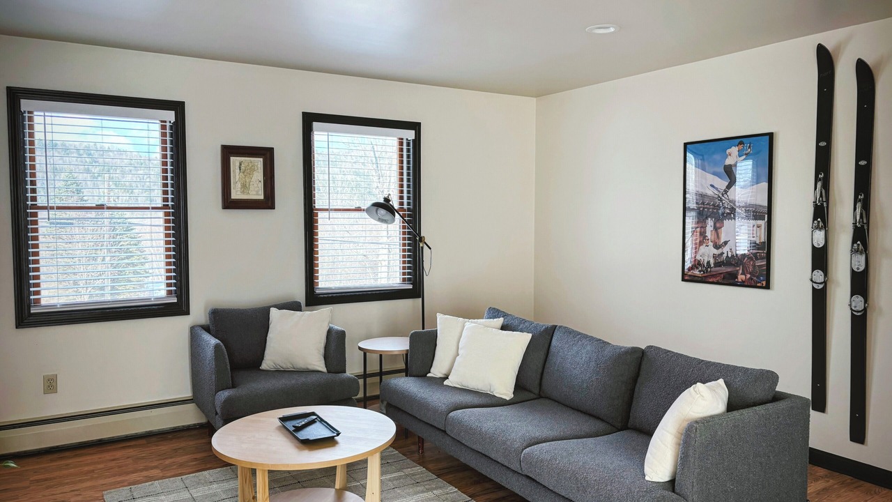Photo of Livingroom in Jeffersonville