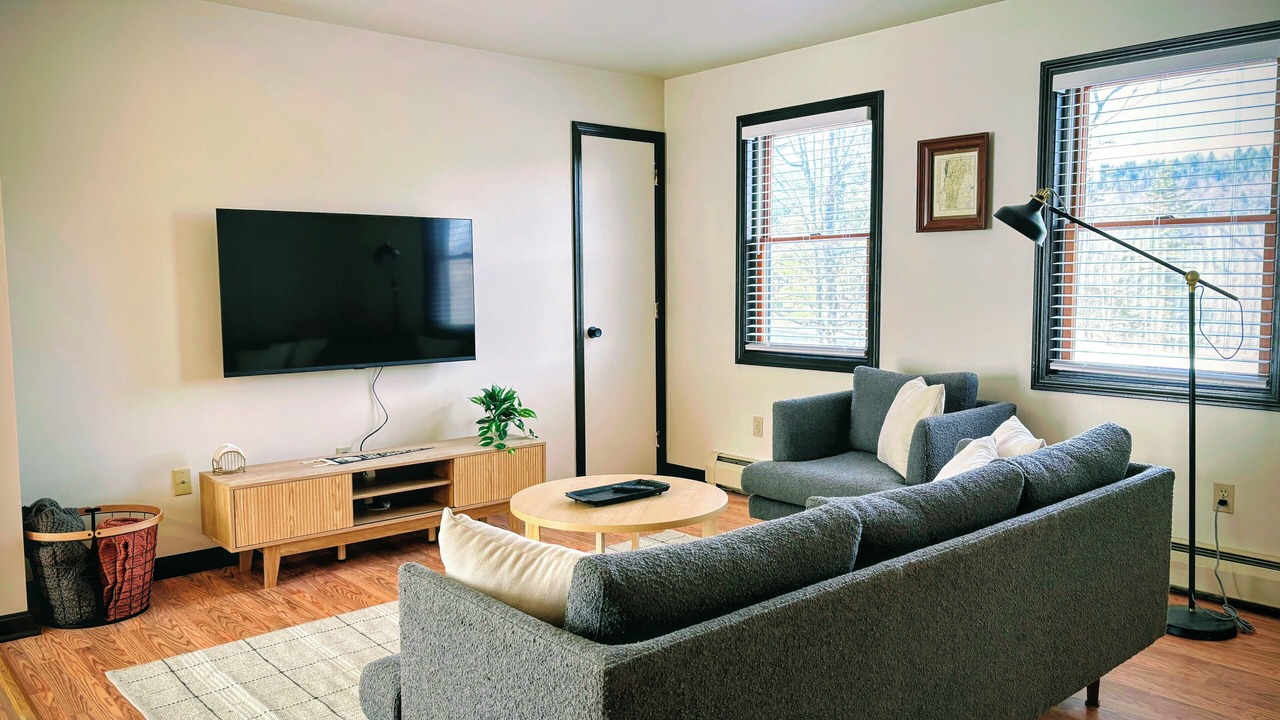Photo of Livingroom in Jeffersonville