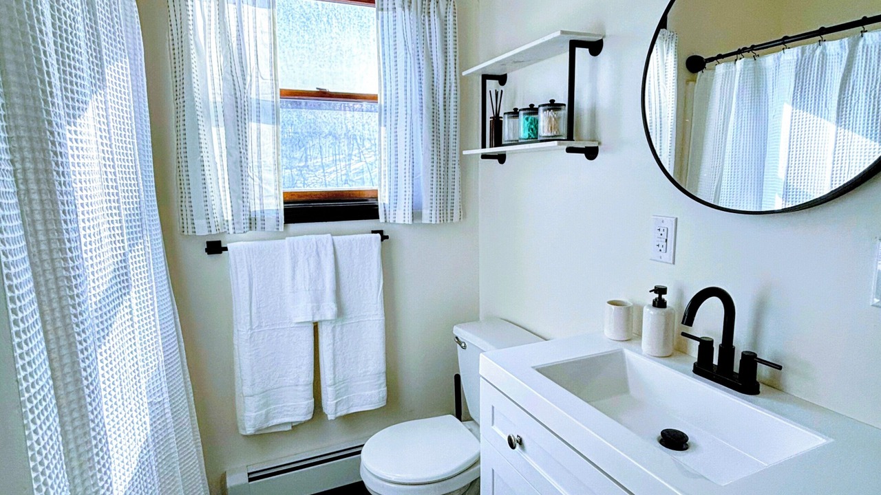 Photo of Bathroom in Jeffersonville
