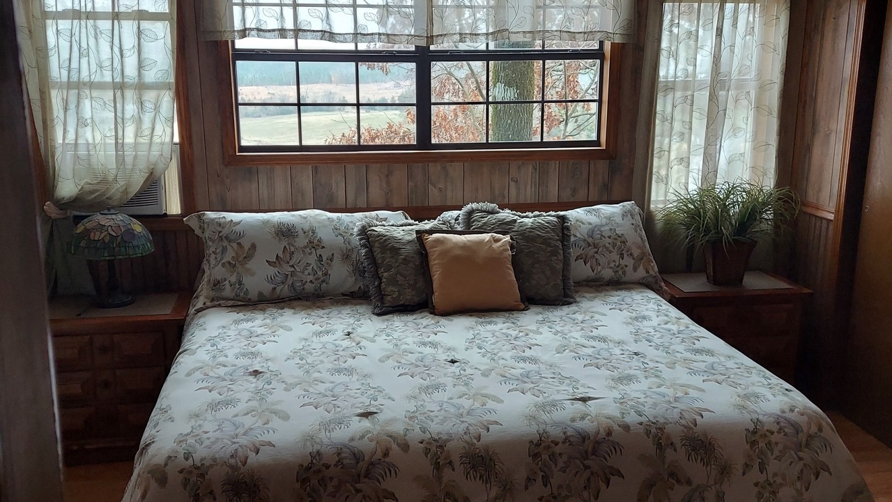 Photo of Bedroom in Wickes