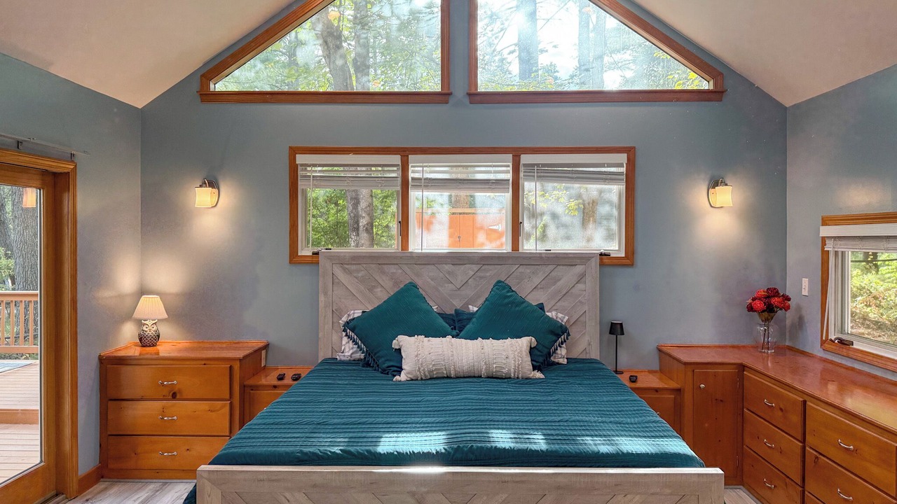 Photo of Bedroom in Silver Lake