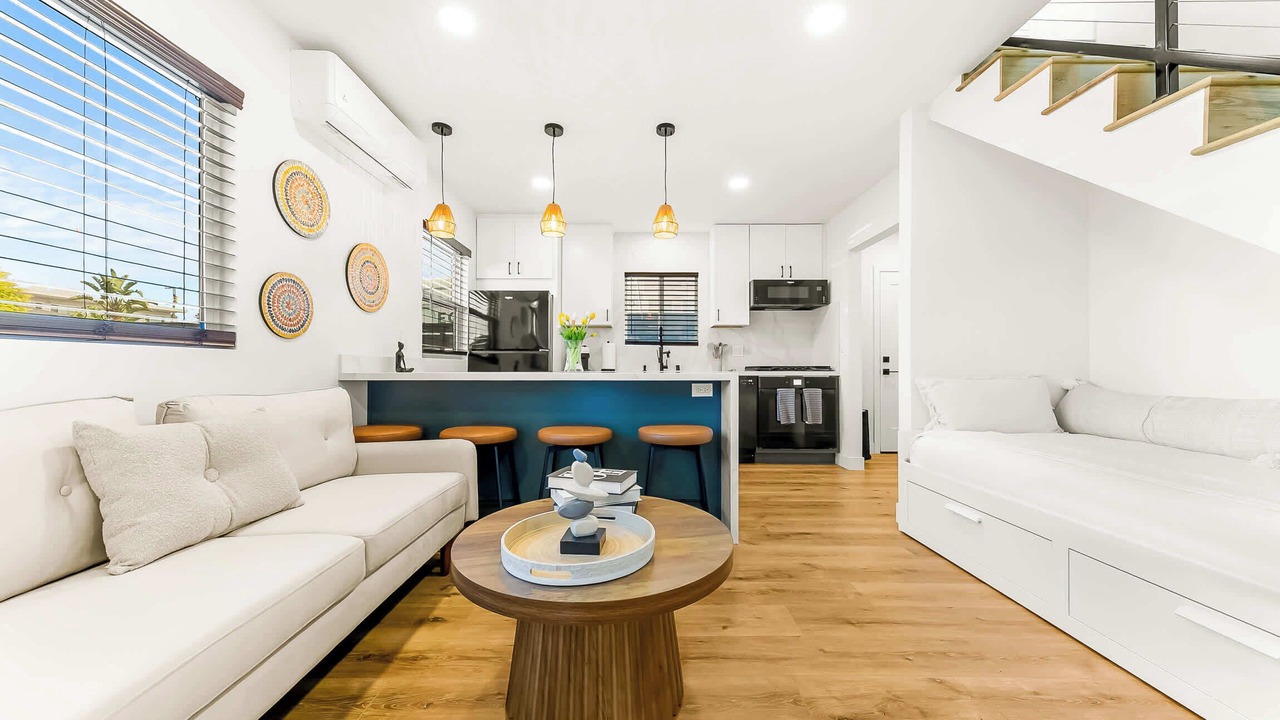 Photo of Livingroom in North Pacific Beach