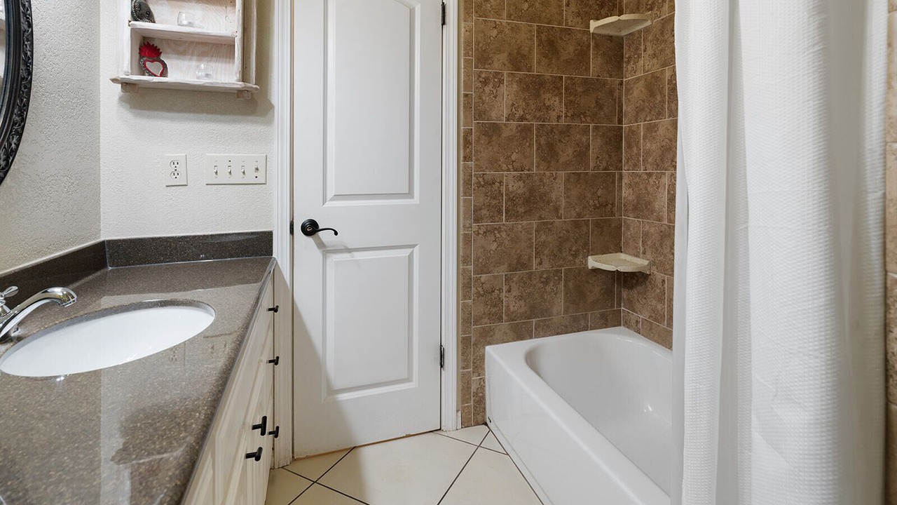 Photo of Bathroom in West Oak Hill