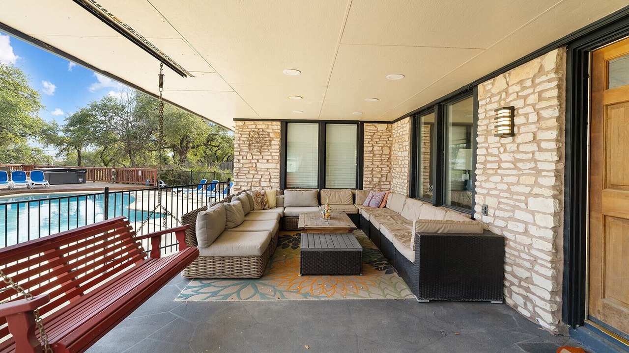 Photo of Patio Balcony in West Oak Hill