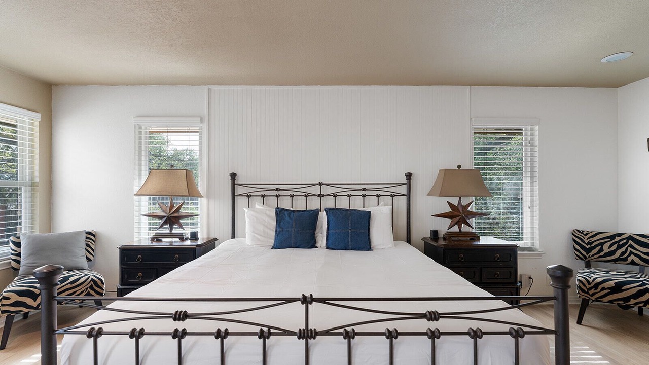 Photo of Bedroom in West Oak Hill