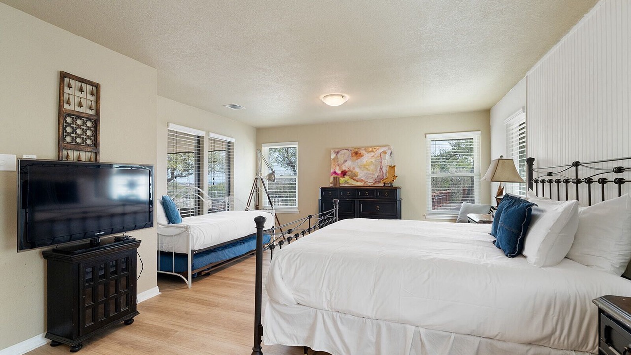 Photo of Bedroom in West Oak Hill