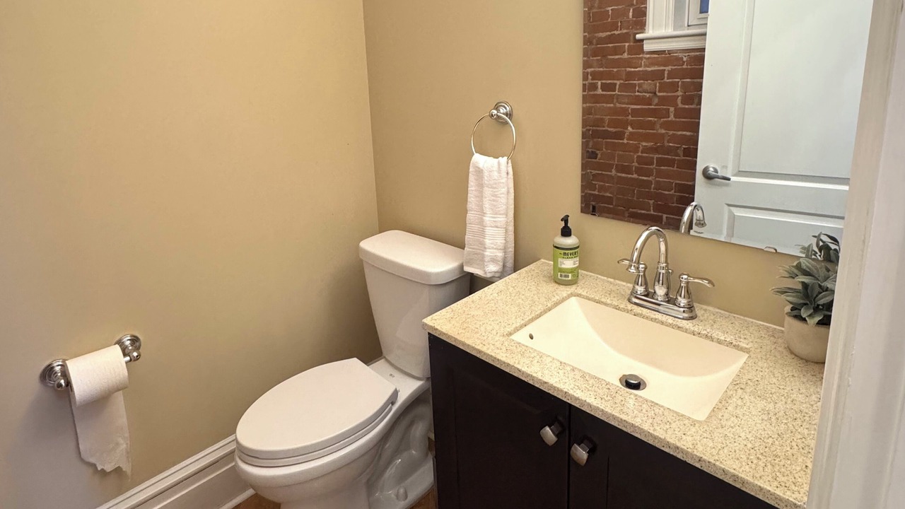 Photo of Bathroom in Benton Park