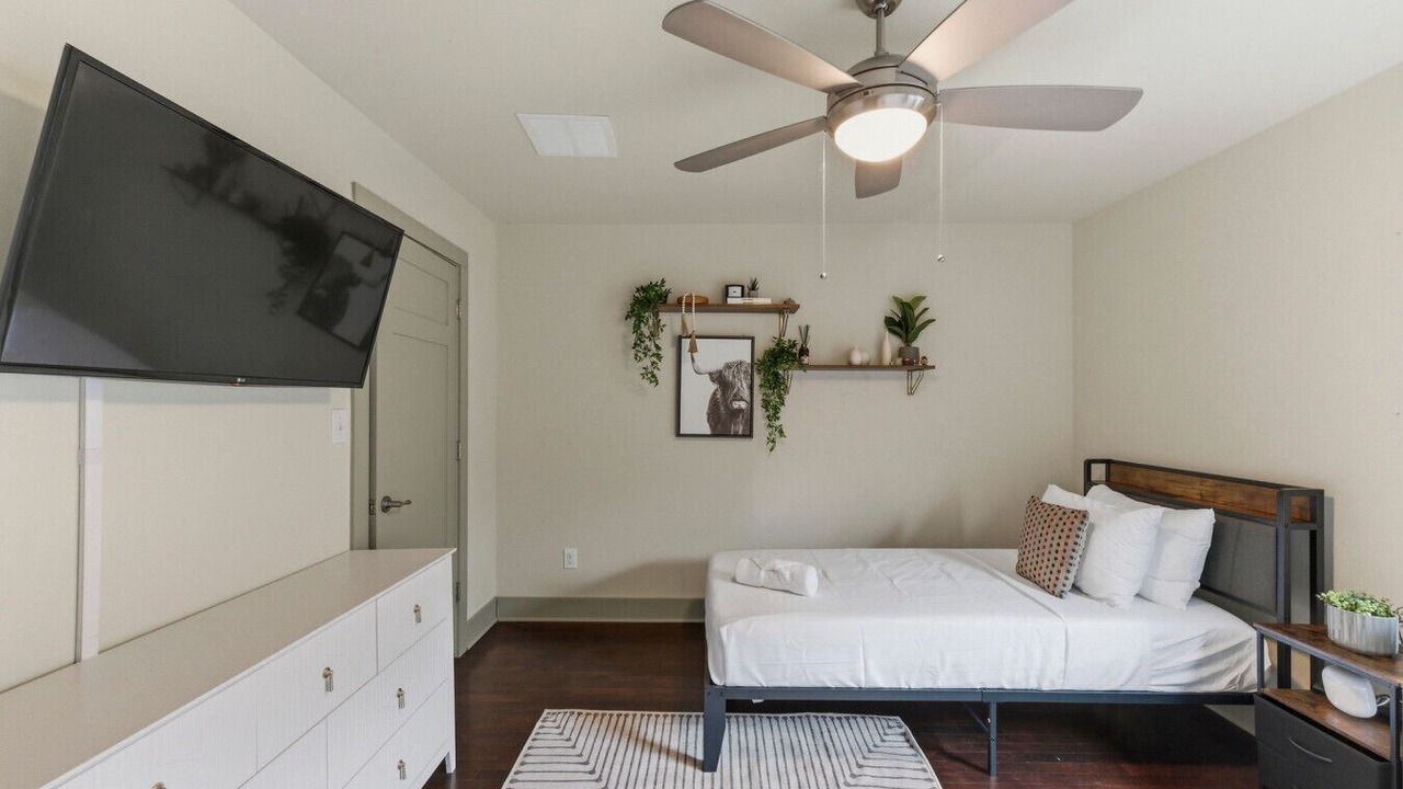 Photo of Bedroom in Barton Heights