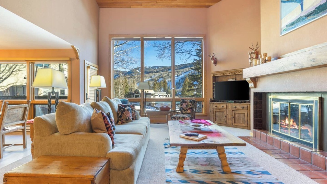 Photo of Livingroom in Vail