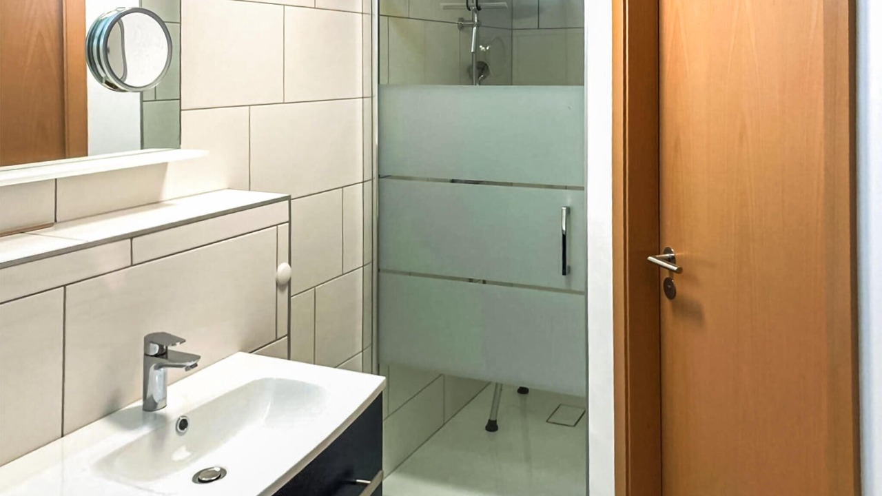 Photo of Bathroom in Mutigney