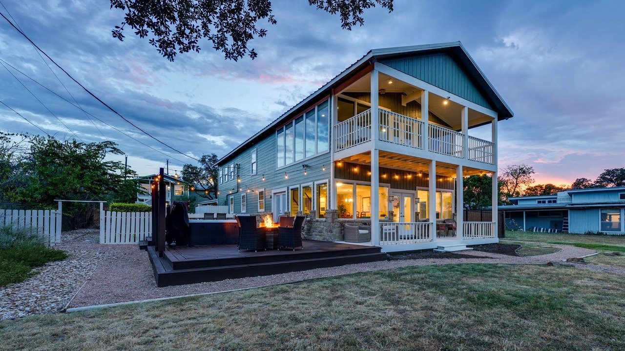 Photo of Outdoor in Hudson Bend