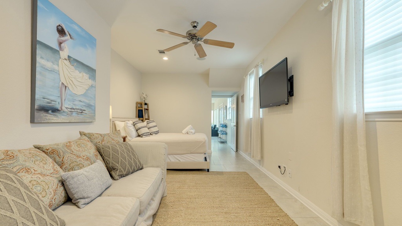 Photo of Bedroom in Hudson Bend