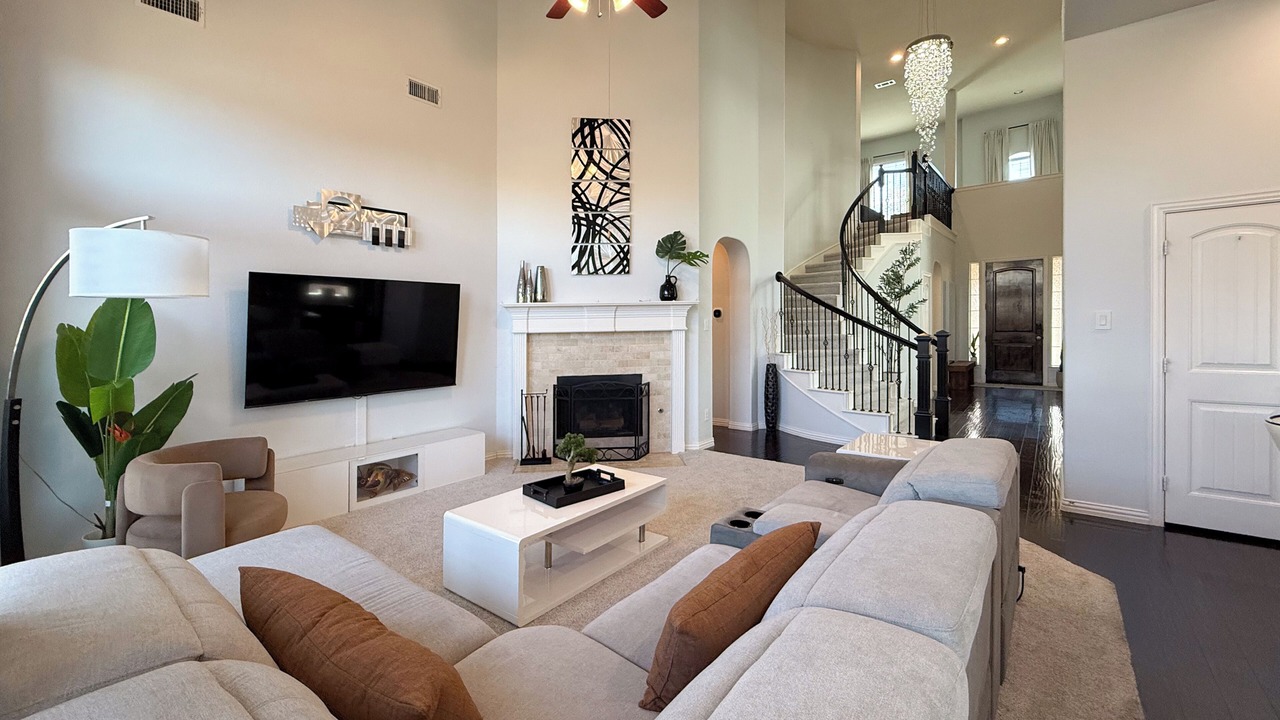 Photo of Livingroom in Little Elm