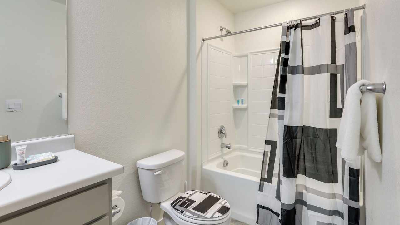 Photo of Bathroom in Dupont