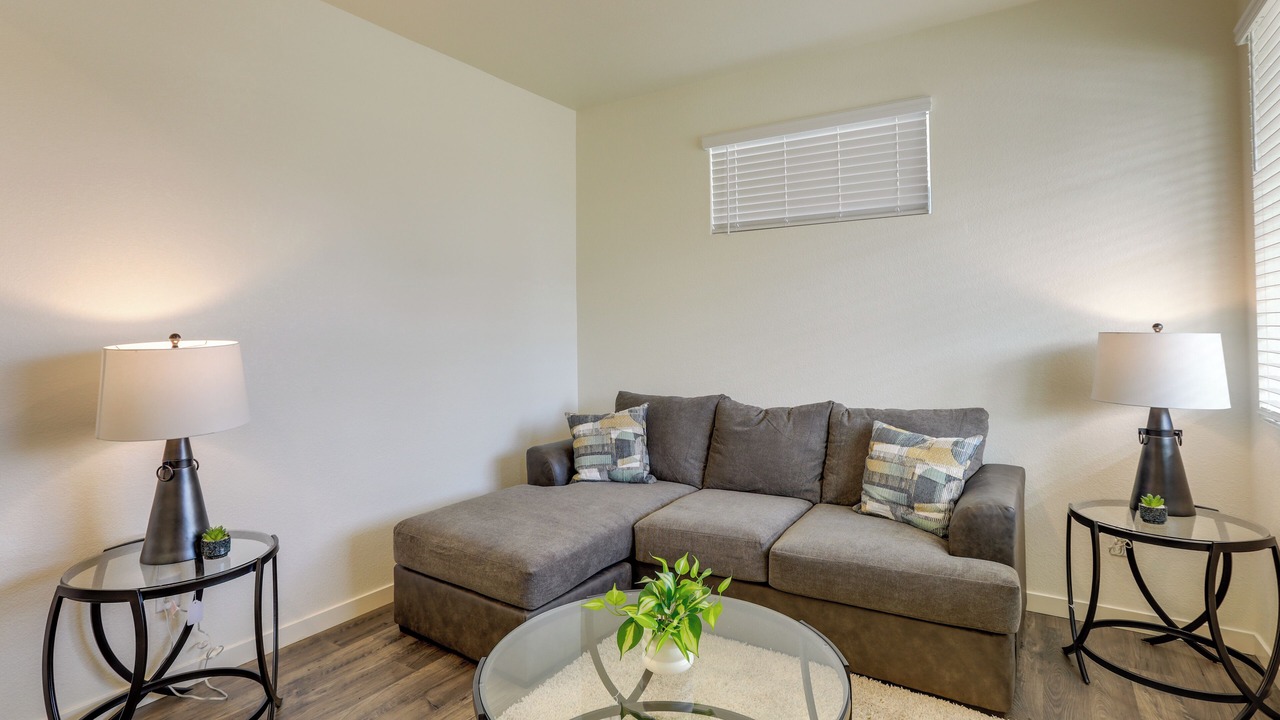 Photo of Livingroom in Dupont