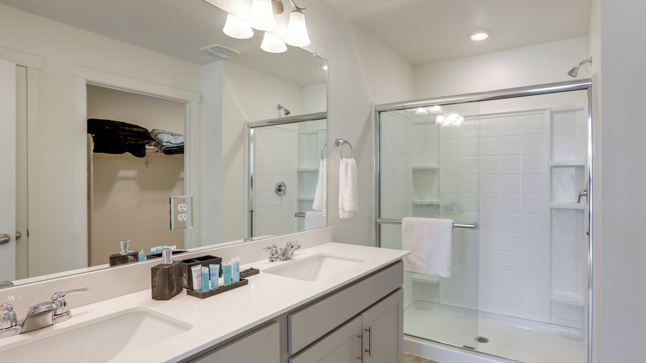 Photo of Bathroom in Dupont