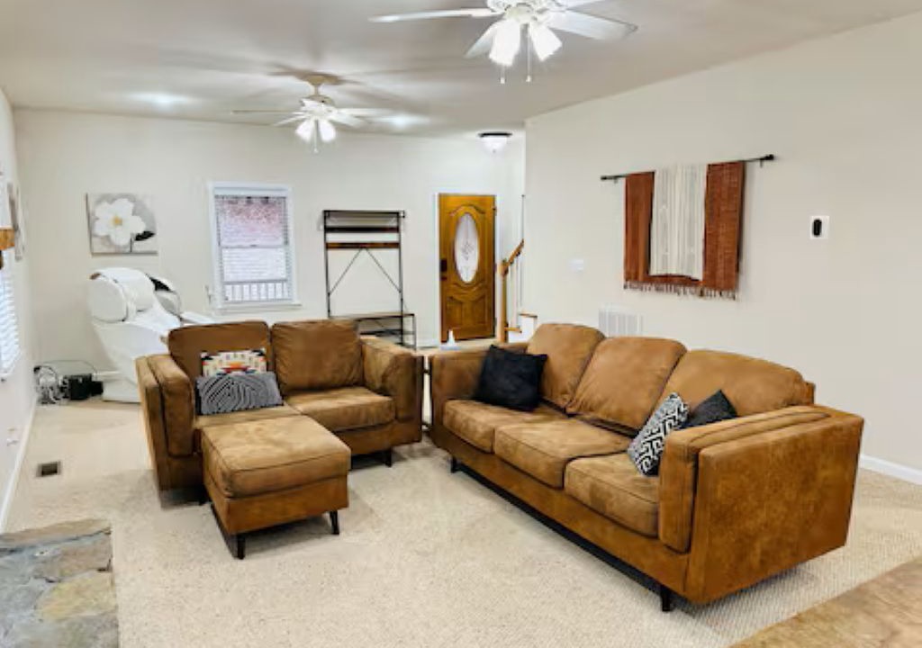 Photo of Livingroom in Reed Creek