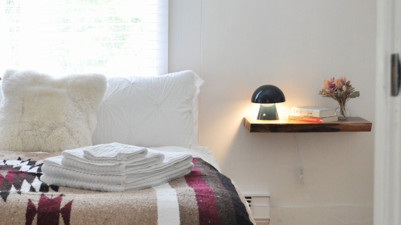 Photo of Bedroom in Hollowville