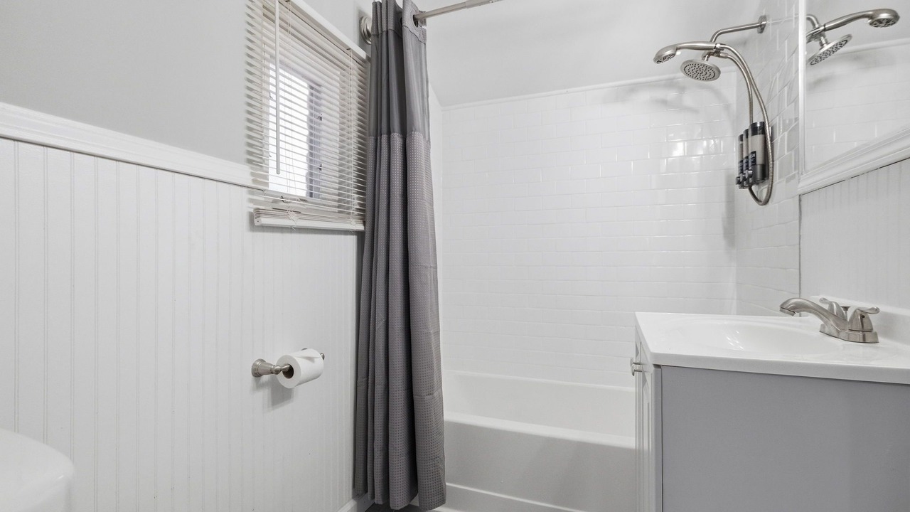 Photo of Bathroom in South Hills