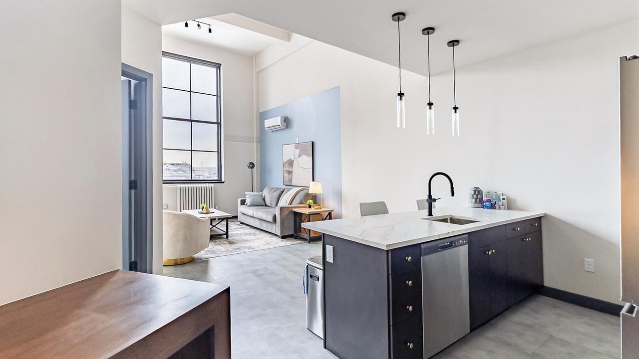 Photo of Livingroom in Downtown Hartford