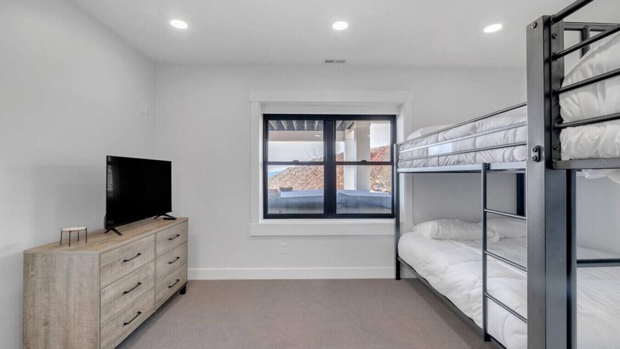 Photo of Bedroom in Garden City